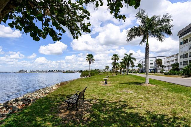 1477 PARK BEACH CIRCLE 33, Punta Gorda, FL 33950