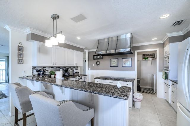 1477 PARK BEACH CIRCLE 33, Punta Gorda, FL 33950