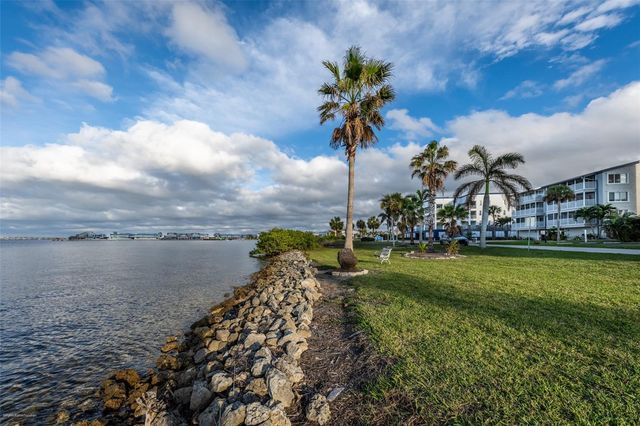 1477 PARK BEACH CIRCLE 33, Punta Gorda, FL 33950