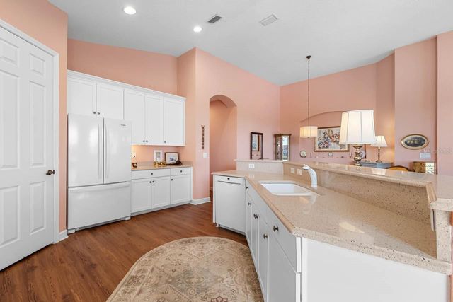 1338 EMERALD DUNES DRIVE, Sun City Center, FL 33573