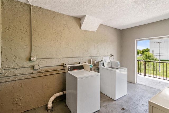 5100 SW 41st Street 321, Pembroke Park, FL 33023