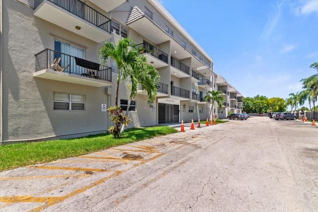 5100 SW 41st Street 321, Pembroke Park, FL 33023