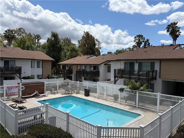 1330 W Lambert, La Habra, CA 90631