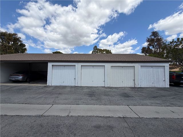 1330 W Lambert, La Habra, CA 90631
