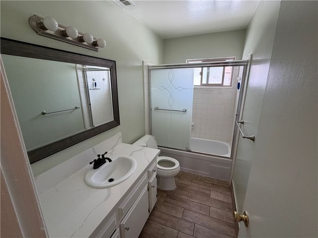 1330 W Lambert, La Habra, CA 90631
