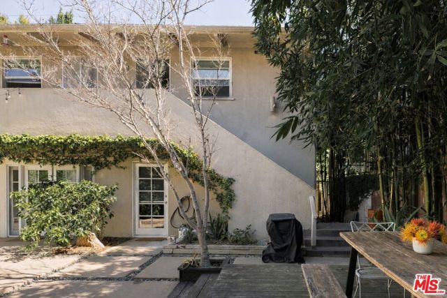 804 Westmount Drive, West Hollywood, CA 90069