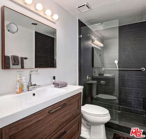 804 Westmount Drive, West Hollywood, CA 90069