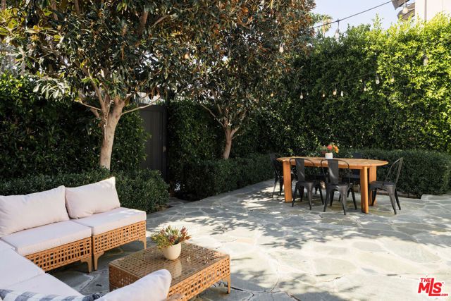 804 Westmount Drive, West Hollywood, CA 90069