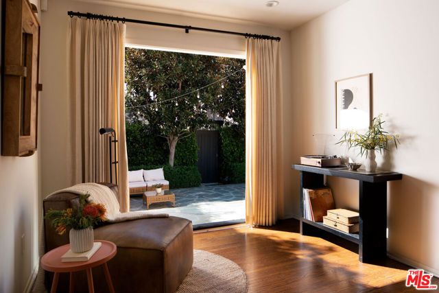 804 Westmount Drive, West Hollywood, CA 90069