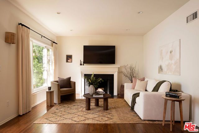 804 Westmount Drive, West Hollywood, CA 90069