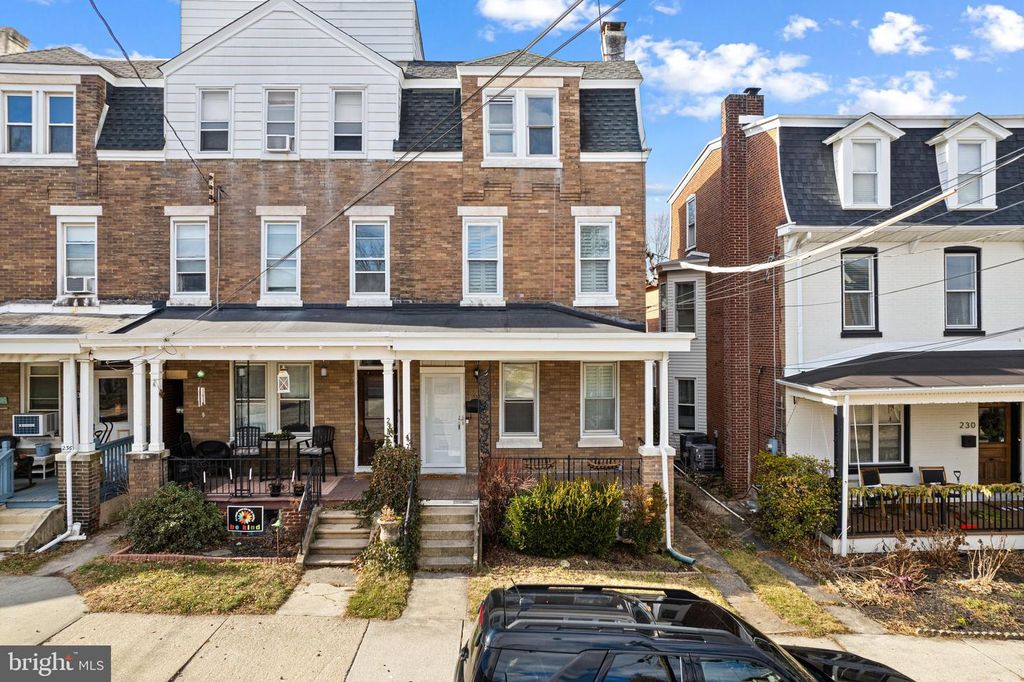 232 BUCHANAN ST, Phoenixville, PA 19460