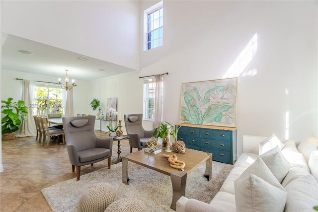 362 Lake Crest Ct, Weston, FL 33326