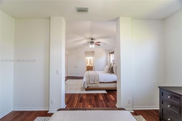 362 Lake Crest Ct, Weston, FL 33326