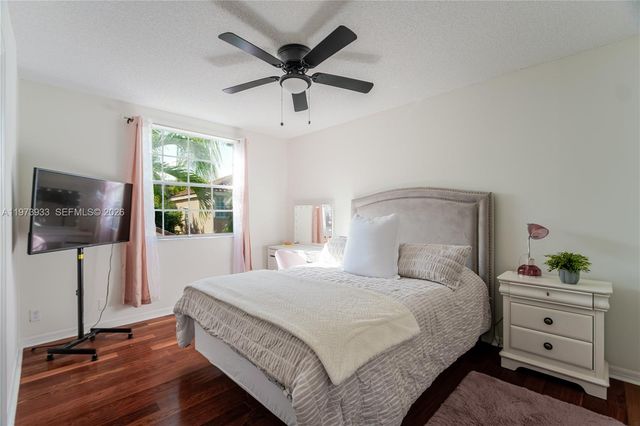 362 Lake Crest Ct, Weston, FL 33326