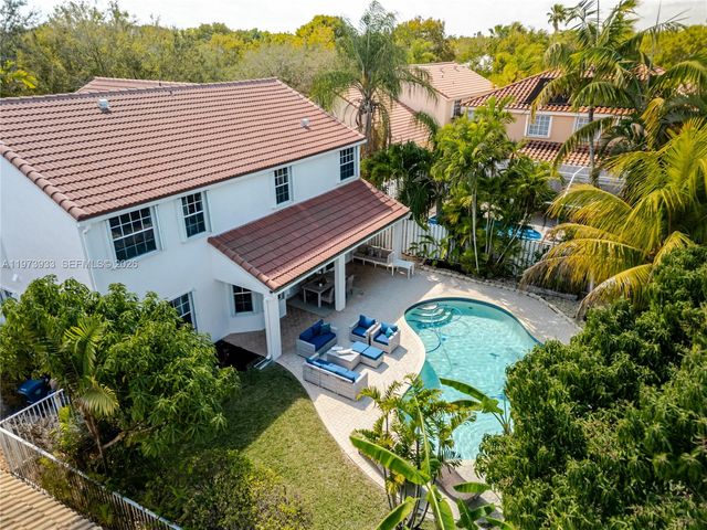 362 Lake Crest Ct, Weston, FL 33326