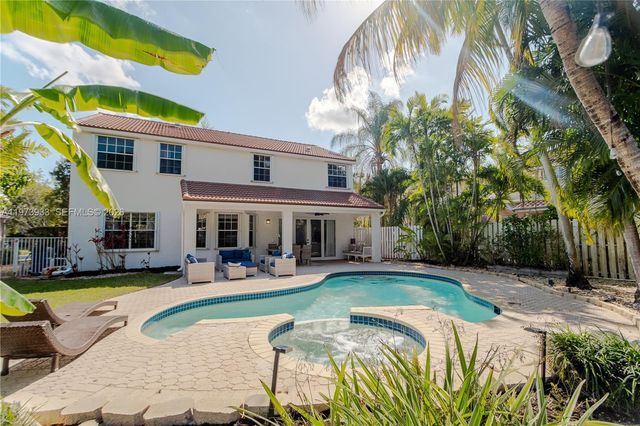 362 Lake Crest Ct, Weston, FL 33326