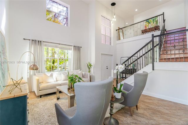 362 Lake Crest Ct, Weston, FL 33326