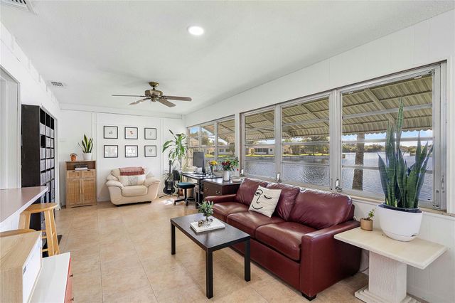 6806 NW 59th St, Tamarac, FL 33321