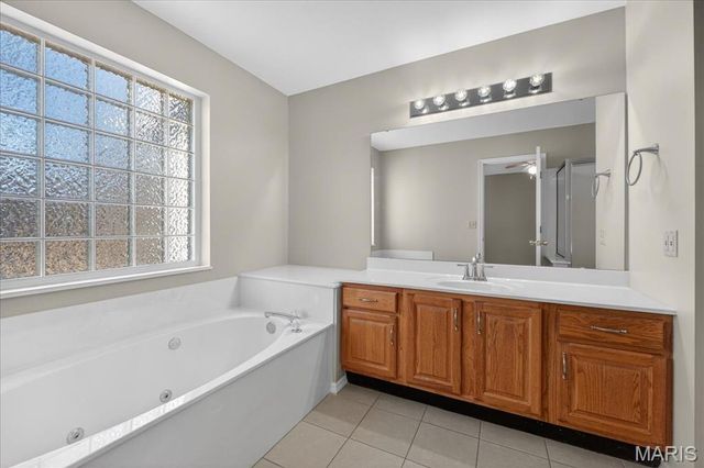 164 Keystone Crossing Drive, O'fallon, MO 63368