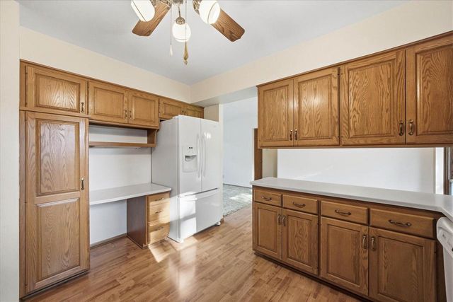 923 W Whitefish ROAD, Port Washington, WI 53074