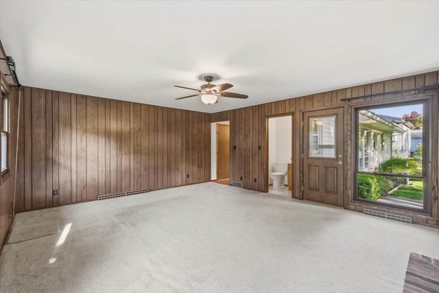 923 W Whitefish ROAD, Port Washington, WI 53074