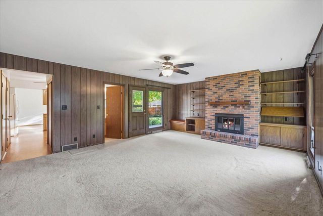 923 W Whitefish ROAD, Port Washington, WI 53074