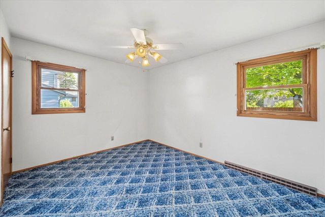 923 W Whitefish ROAD, Port Washington, WI 53074