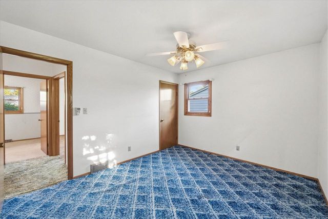 923 W Whitefish ROAD, Port Washington, WI 53074