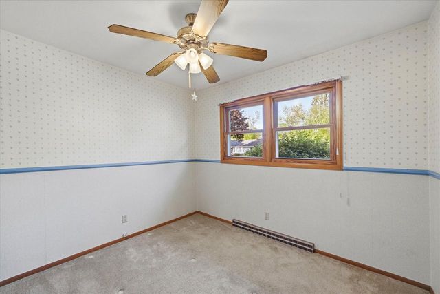 923 W Whitefish ROAD, Port Washington, WI 53074