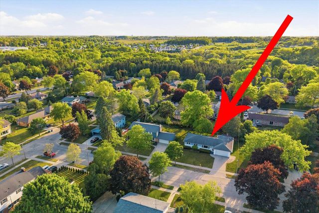 923 W Whitefish ROAD, Port Washington, WI 53074