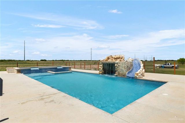 1403 N J Hernandez N, Weslaco, TX 78596