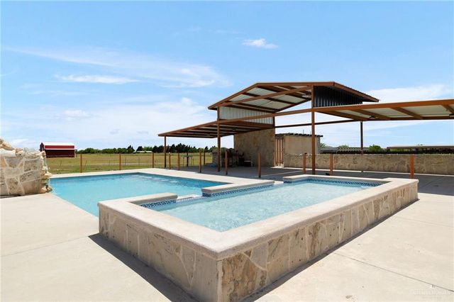 1403 N J Hernandez N, Weslaco, TX 78596