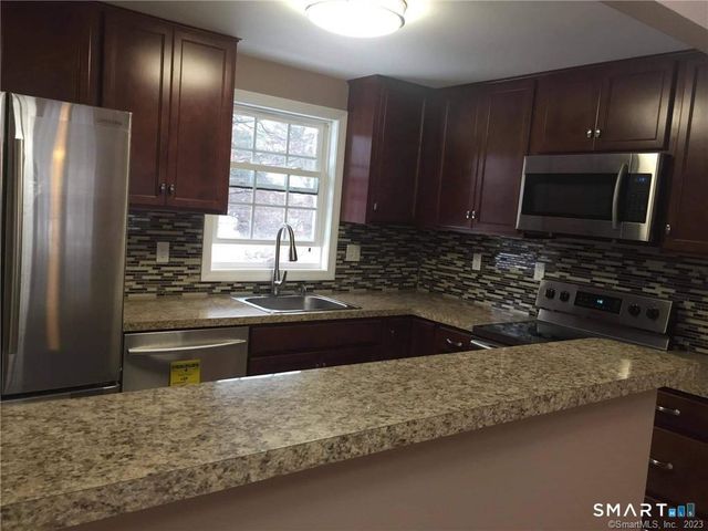 7 Grandview Drive 37D, Farmington, CT 06032