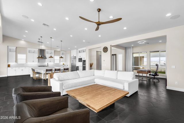 1320 E Piedmont Road, Phoenix, AZ 85042