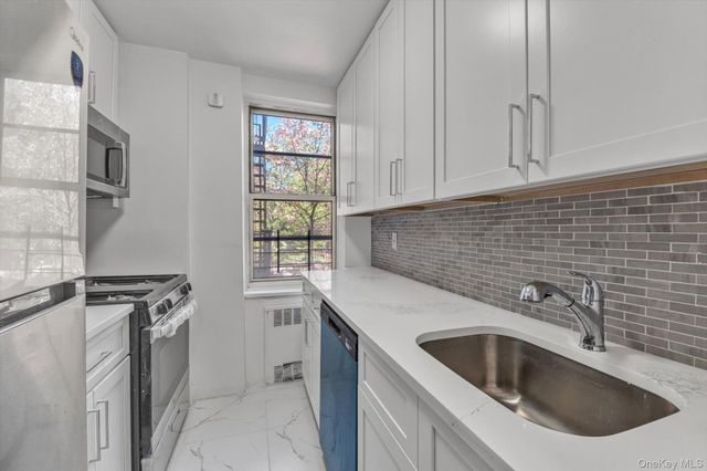 67-12 Yellowstone Boulevard B21, Forest Hills, NY 11375