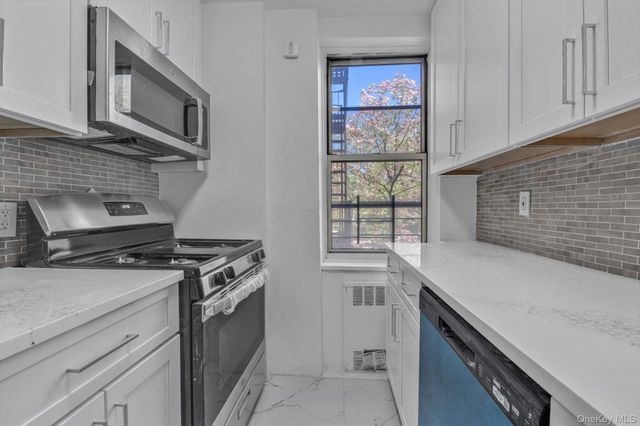 67-12 Yellowstone Boulevard B21, Forest Hills, NY 11375