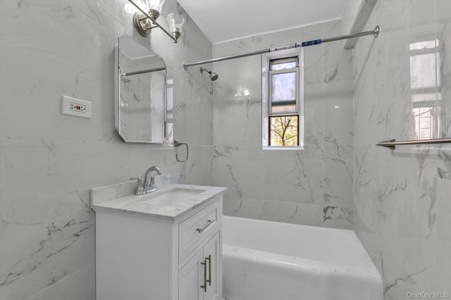 67-12 Yellowstone Boulevard B21, Forest Hills, NY 11375