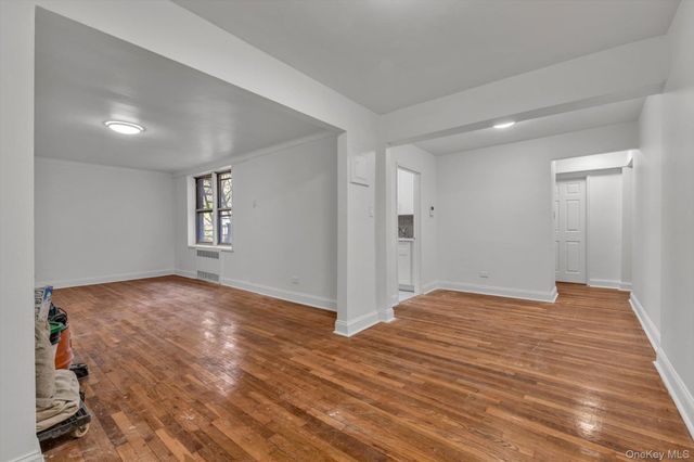 67-12 Yellowstone Boulevard B21, Forest Hills, NY 11375
