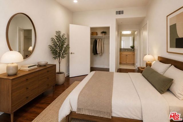 12132 Hart Street 301, North Hollywood, CA 91605
