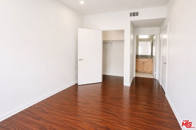 12132 Hart Street 301, North Hollywood, CA 91605