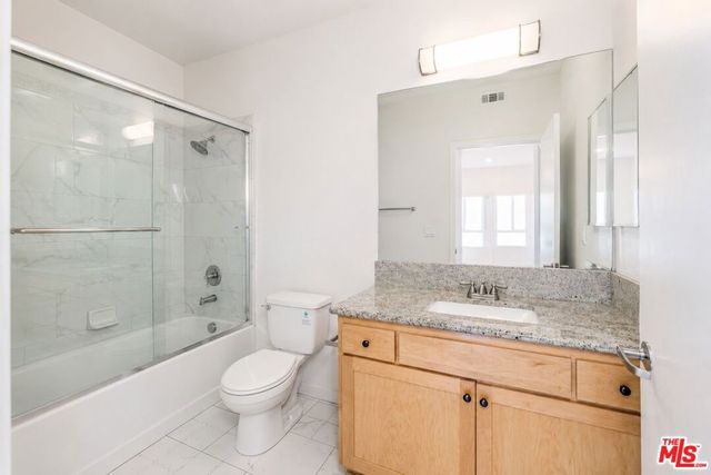 12132 Hart Street 301, North Hollywood, CA 91605