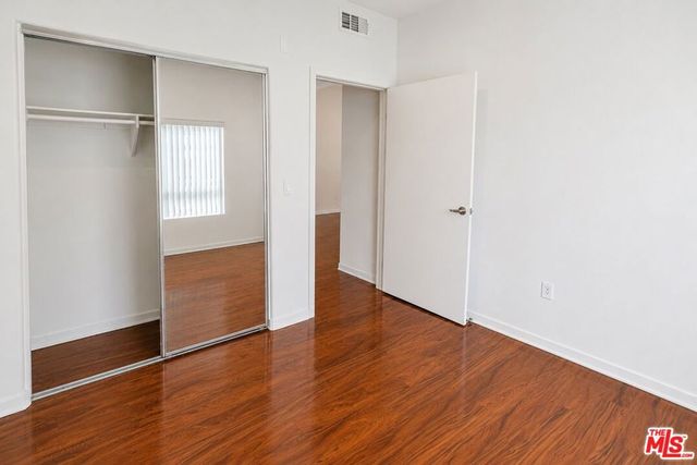 12132 Hart Street 301, North Hollywood, CA 91605