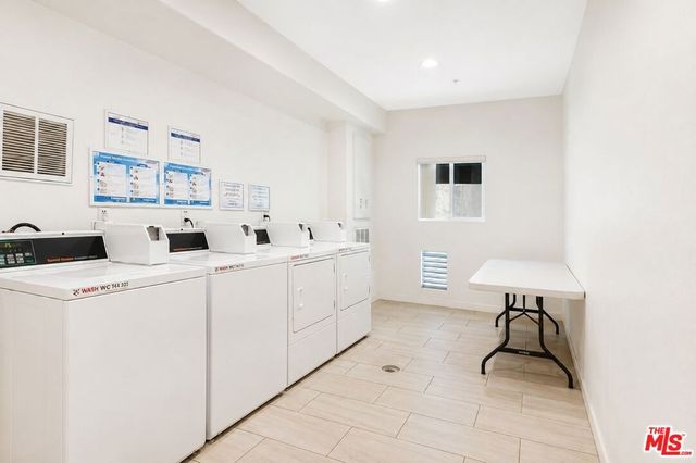 12132 Hart Street 301, North Hollywood, CA 91605