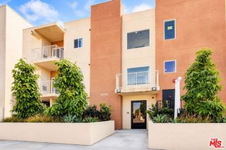 12132 Hart Street 301, North Hollywood, CA 91605