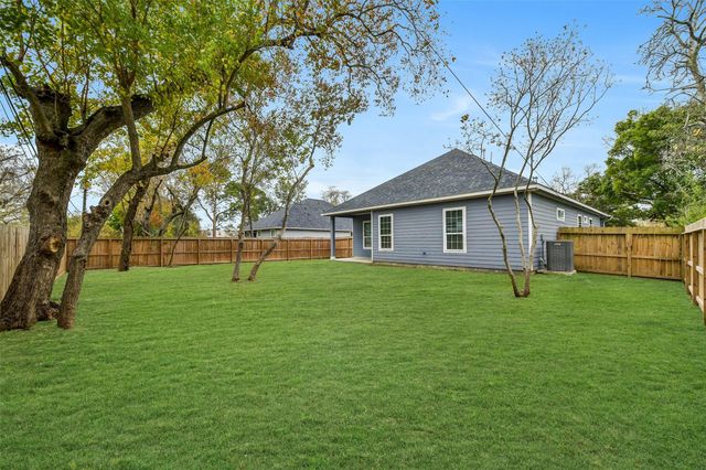 1518 Oleander Drive, La Marque, TX 77568