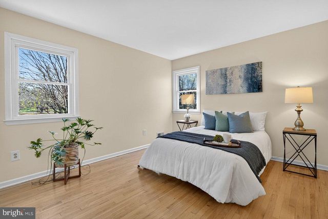 101 MILL POND RD, Belle Mead, NJ 08502