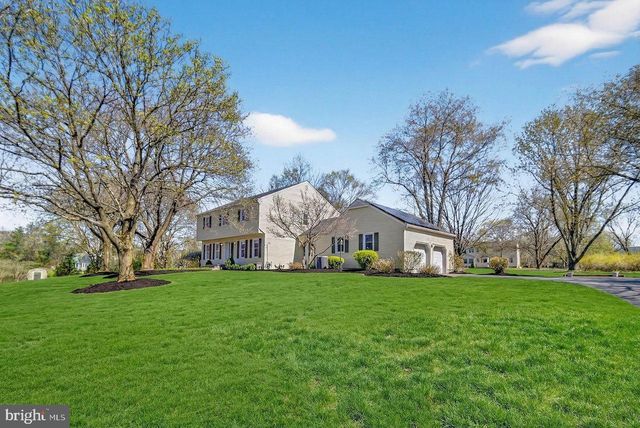 101 MILL POND RD, Belle Mead, NJ 08502