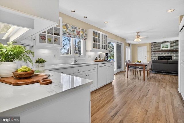 101 MILL POND RD, Belle Mead, NJ 08502
