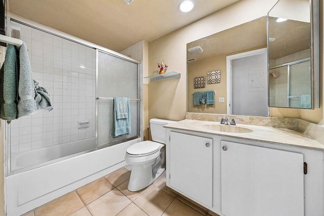 21875 Arriba Real 18b, Boca Raton, FL 33433