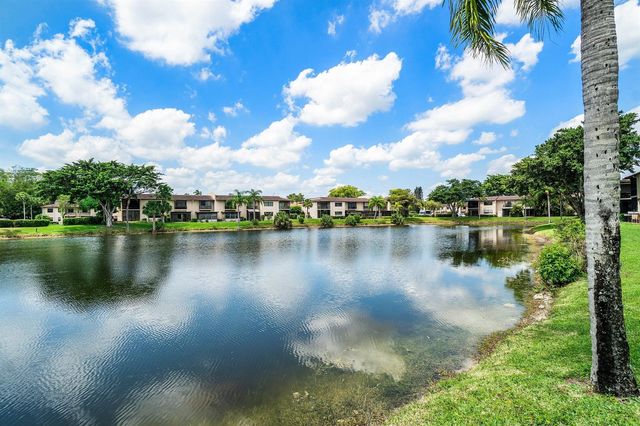 21875 Arriba Real 18b, Boca Raton, FL 33433